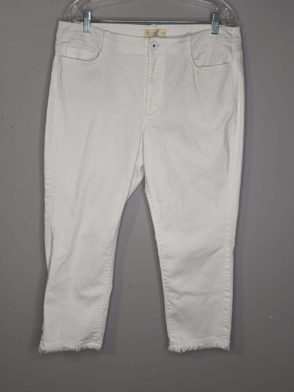 J.Jill Denim Authentic Fit Cropped Pants White Size 14 Raw Hem